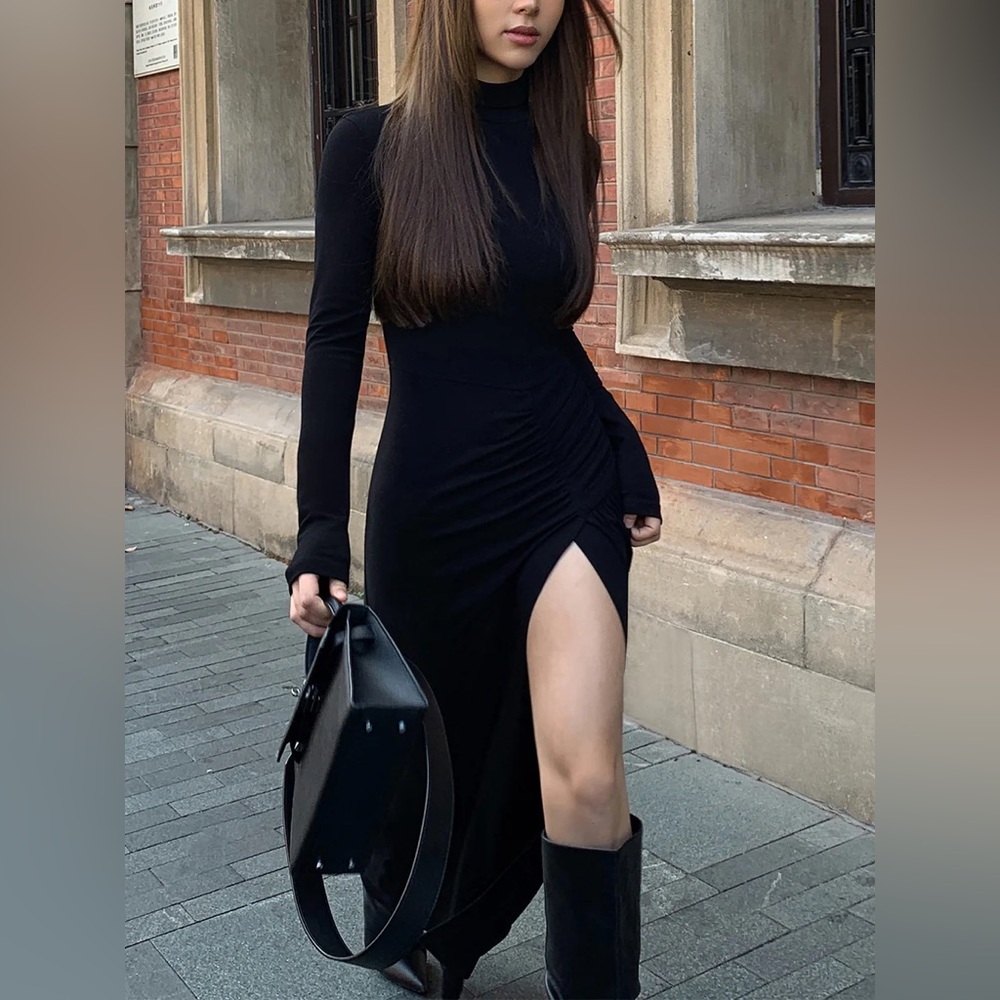 NWT Slit Pleated Long Sleeve Bodycon Mock Neck Long Dress - black M